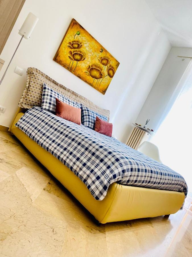 Suite Gaia Bari Exterior foto
